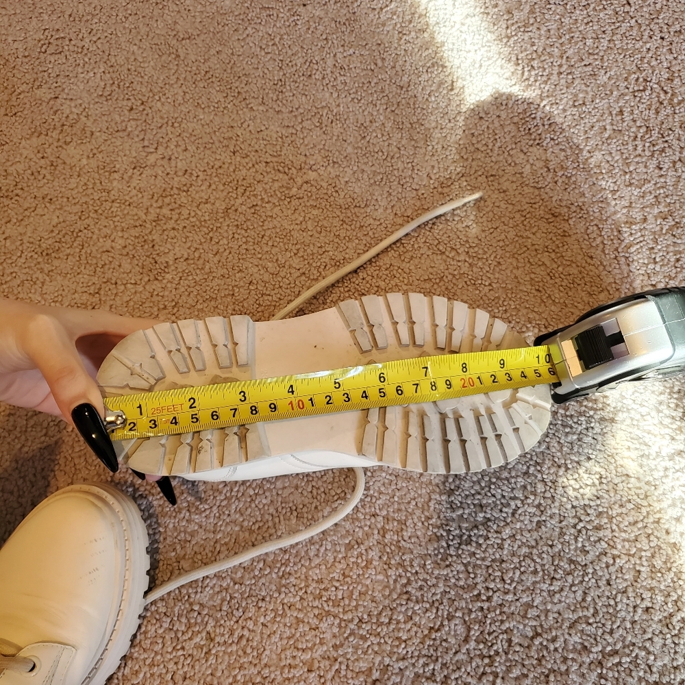 Combat Boots with High-Top Design Rugged Sole and Tan Laces - Picture 3 of 11